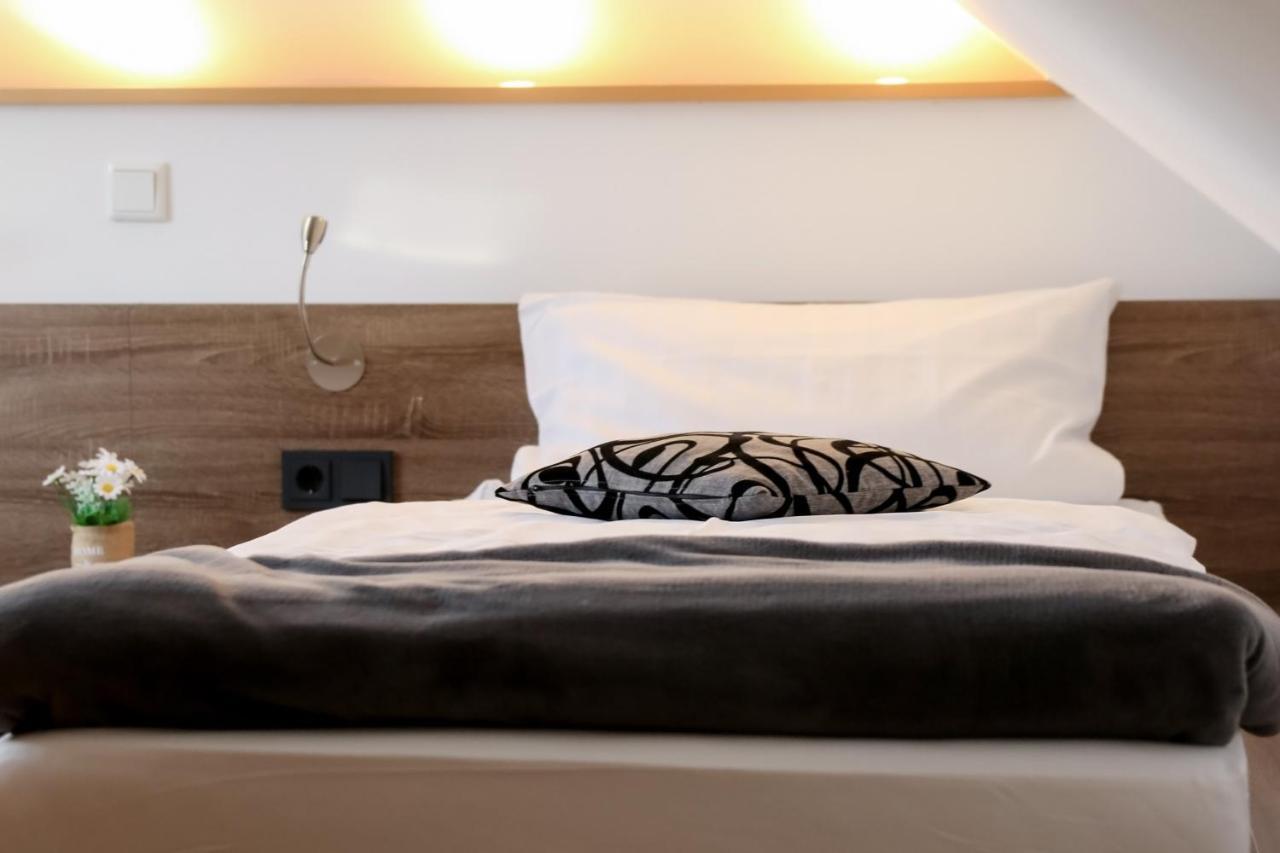 Hotel Gasthof Metzgerei Drei Linden Фулда Екстериор снимка