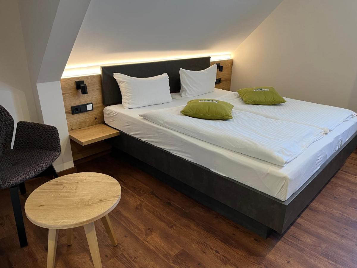 Hotel Gasthof Metzgerei Drei Linden Фулда Екстериор снимка