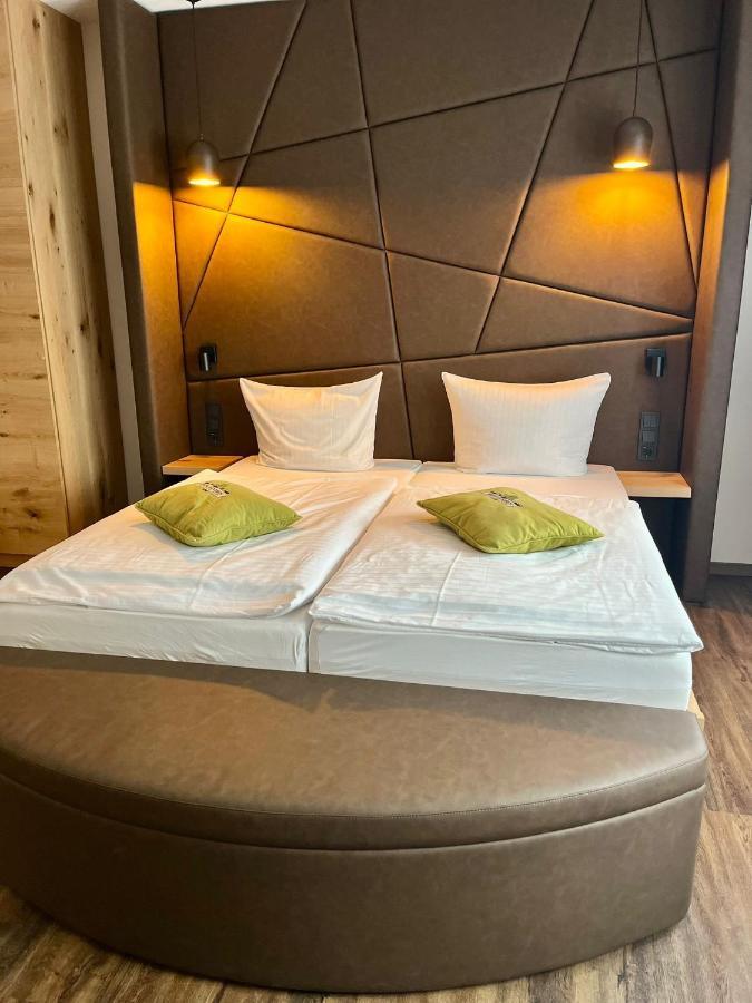 Hotel Gasthof Metzgerei Drei Linden Фулда Екстериор снимка