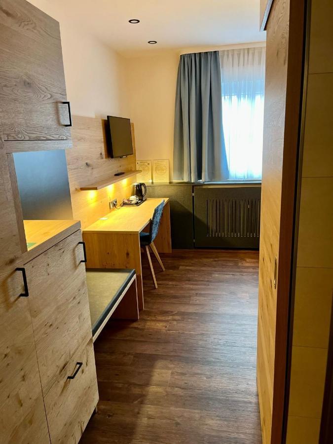 Hotel Gasthof Metzgerei Drei Linden Фулда Екстериор снимка