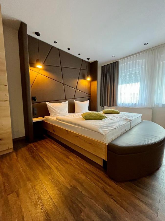 Hotel Gasthof Metzgerei Drei Linden Фулда Екстериор снимка