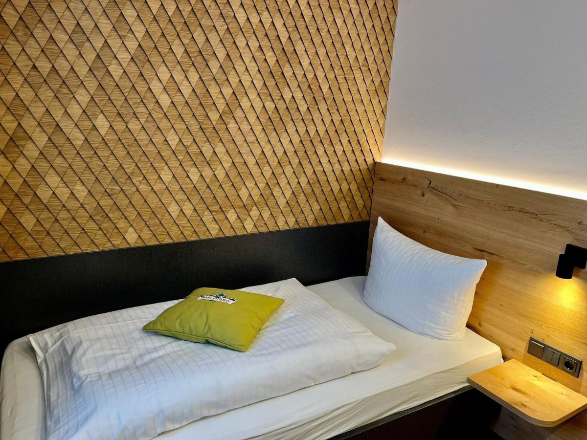 Hotel Gasthof Metzgerei Drei Linden Фулда Екстериор снимка